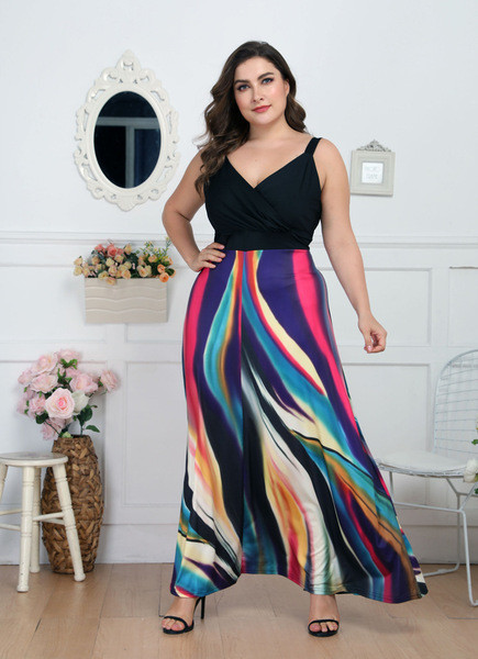 Női színes ruha pántokkal