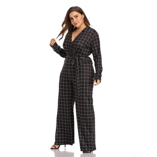 Női kockás overall fekete színben