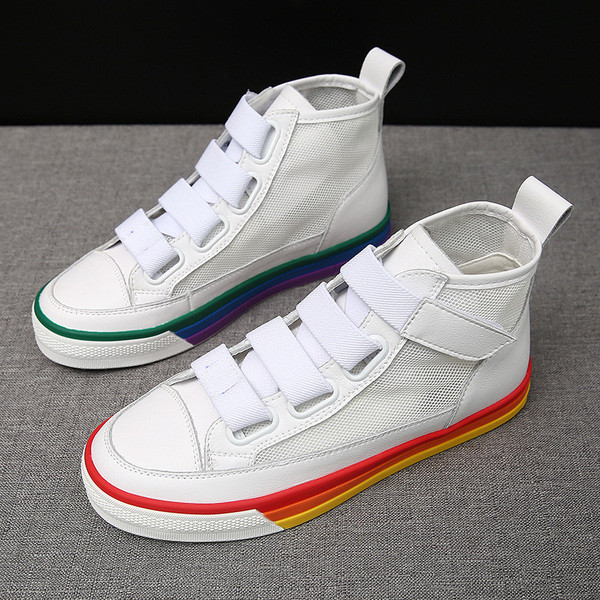 Nyári női tornacipő fehér színben, színes elemekkel