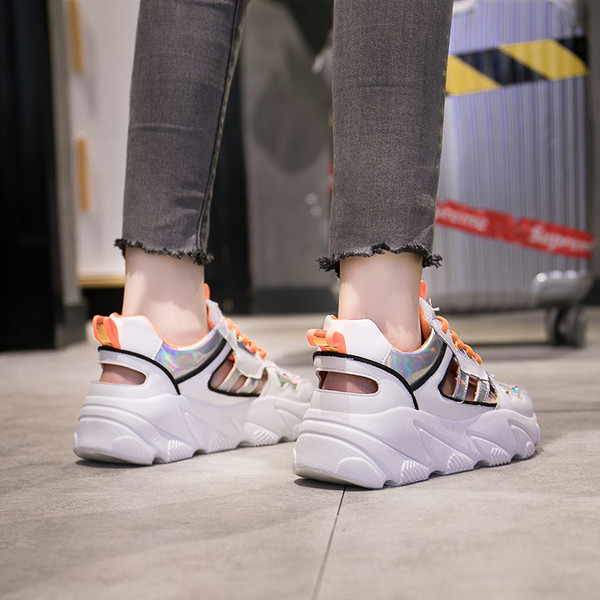 Modern női nyári tornacipő magas talppal több színben