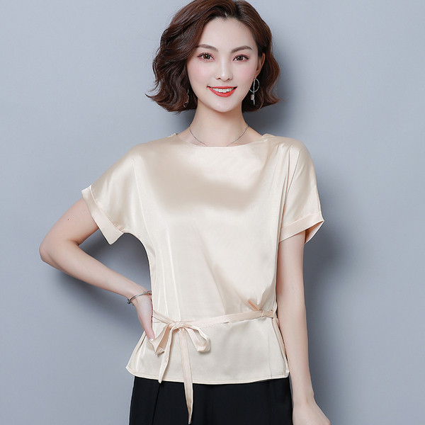 Modern női blúz három színben, nyakkendővel