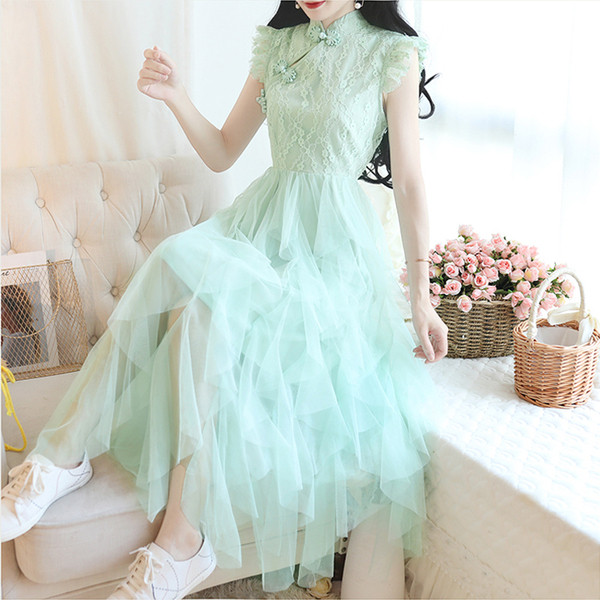 Modern női ruha tüllvel, három színben