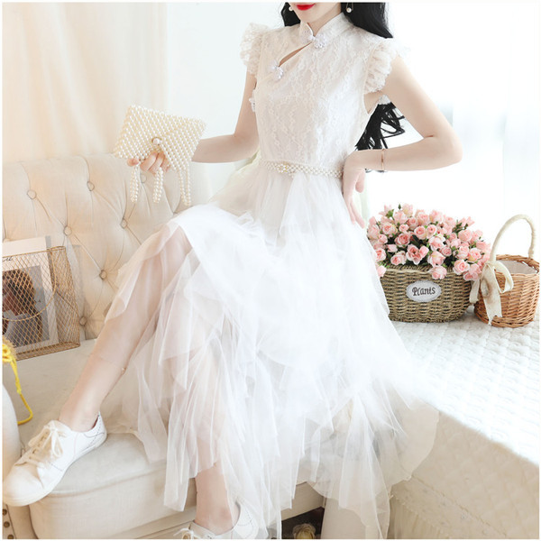 Modern női ruha tüllvel, három színben