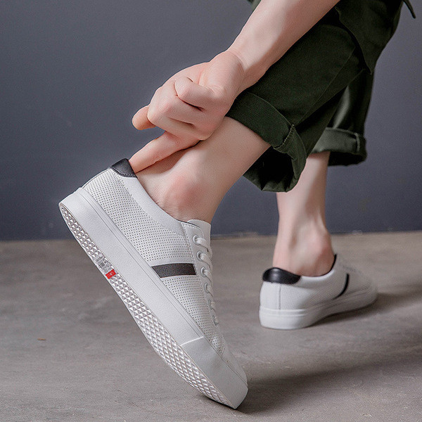 Alkalmi férfi tornacipő két színben