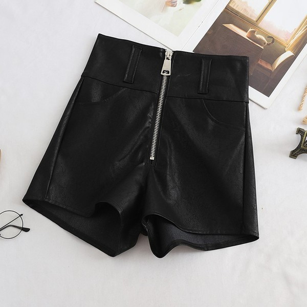 Modern női rövidnadrág fekete cipzárral