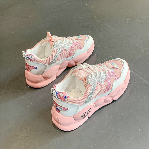 Alkalmi női tornacipő fényes fekete, fehér és rózsaszín elemekkel