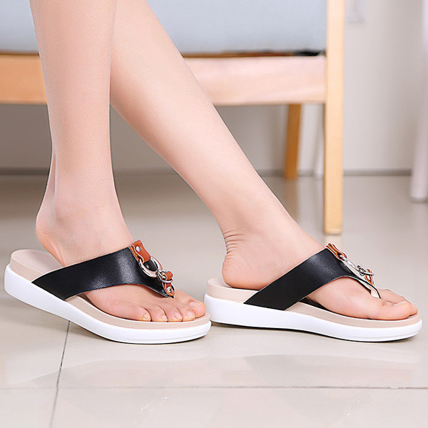 Alkalmi női papucs fém elemmel több színben