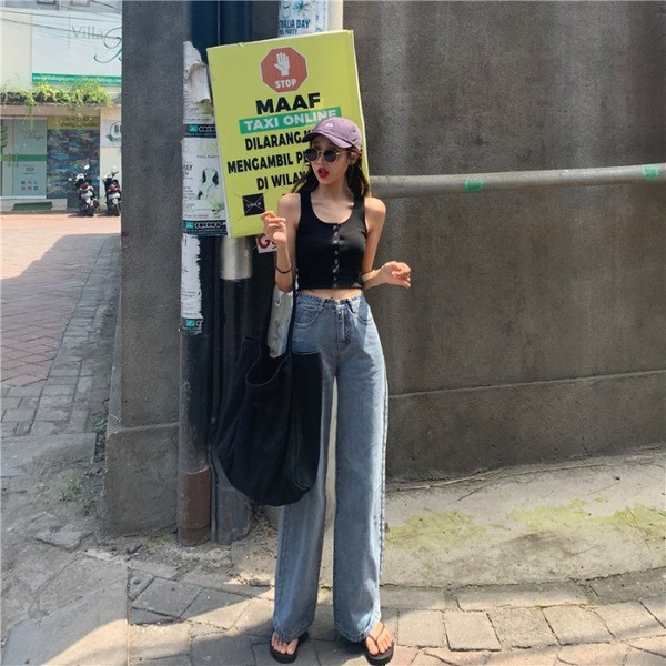 Alkalmi női farmer - széles modell, magas derékkal