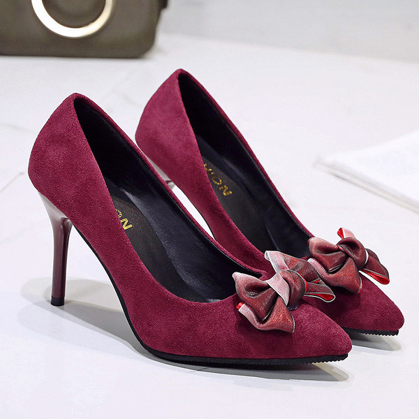 Elegáns női cipő szalaggal és magassarkúval, három színben