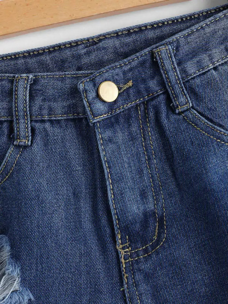 Lezser női rövidnadrág szakadt motívumokkal, kék színben