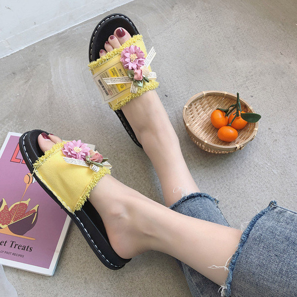 Modern női papucs 3D díszítéssel, különböző színekben