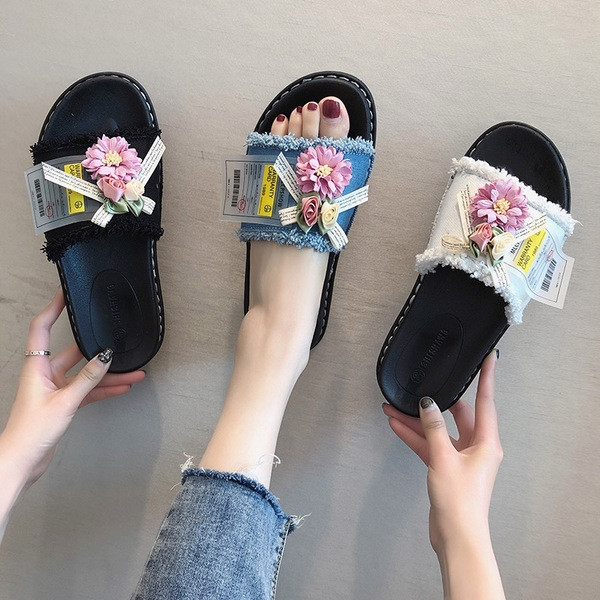 Modern női papucs 3D díszítéssel, különböző színekben