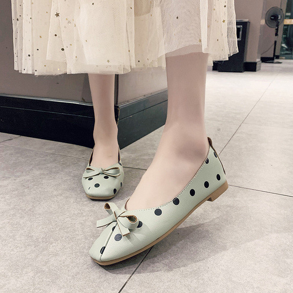 Hétköznapi női cipő három színű pöttyös szalaggal