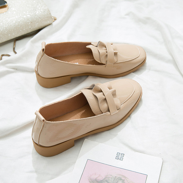 Eko bőrből készült stílusos női mokaszinok, két színben