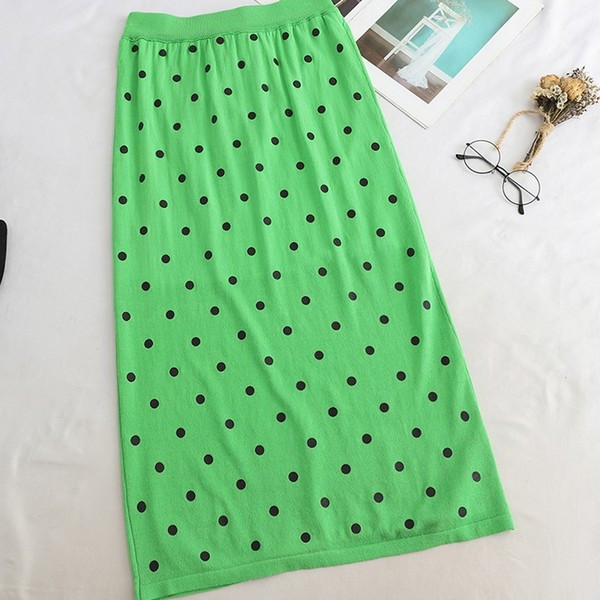 Modern női pöttyös szoknya fehér, zöld és fekete színekben