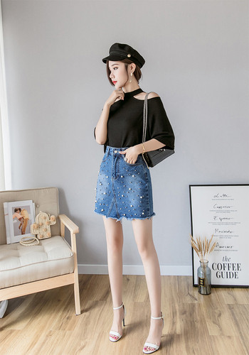 Modern női farmerszoknya díszgyöngyökkel