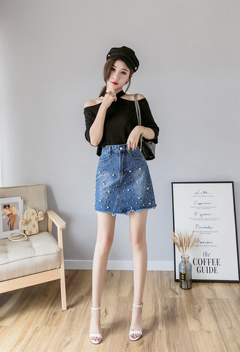 Modern női farmerszoknya díszgyöngyökkel