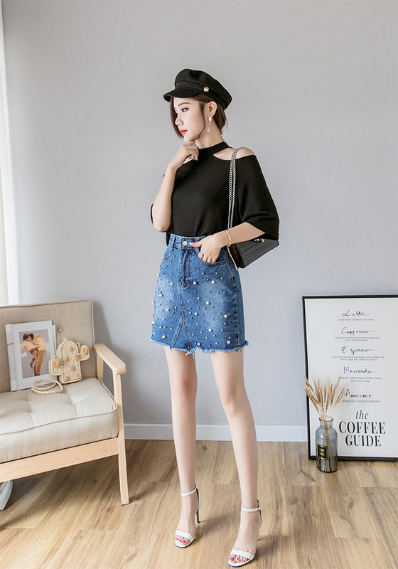 Modern női farmerszoknya díszgyöngyökkel