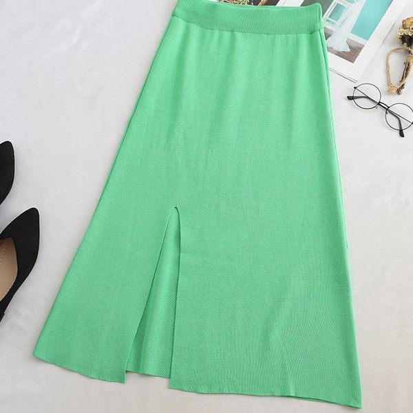 Modern női szoknya hasítékkal, négy színben