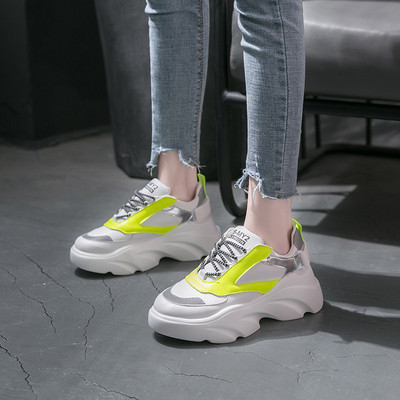 Női felső tornacipő magas talppal, több színben