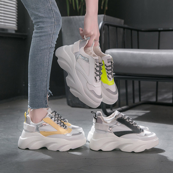 Női felső tornacipő magas talppal, több színben