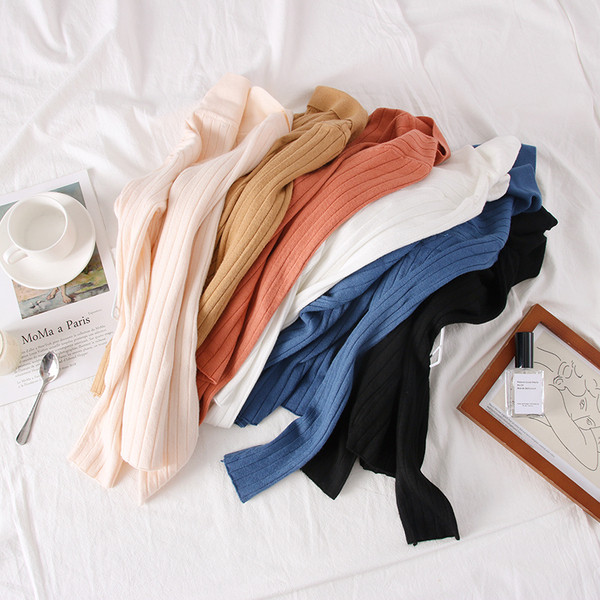 Új modell női pulóver klasszikus gallérral több színben