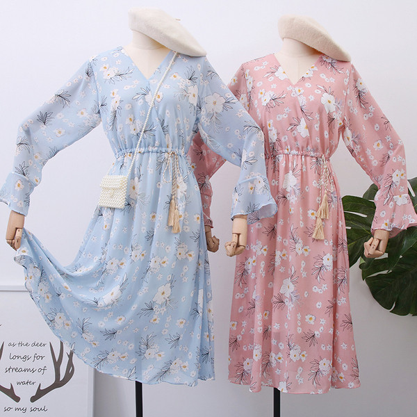 Új modell női ruha virágos motívumokkal - többféle színben