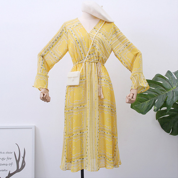 Új modell női ruha virágos motívumokkal - többféle színben