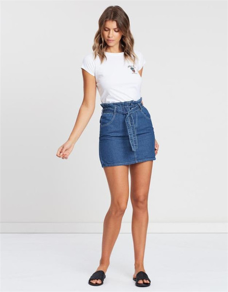 Lezser női rövid farmerszoknya magas derékkal, kék színben