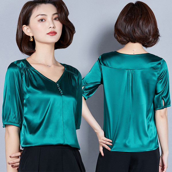 Női blúz V-nyakkal és gombokkal, három színben