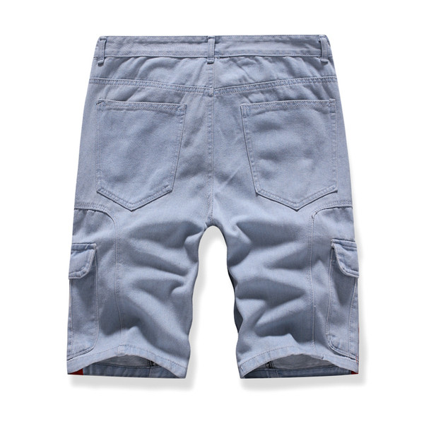 Férfi farmer rövidnadrág emblémákkal