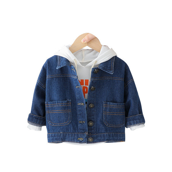 Új modell gyerekkabát fiúknak fehér és kék színben