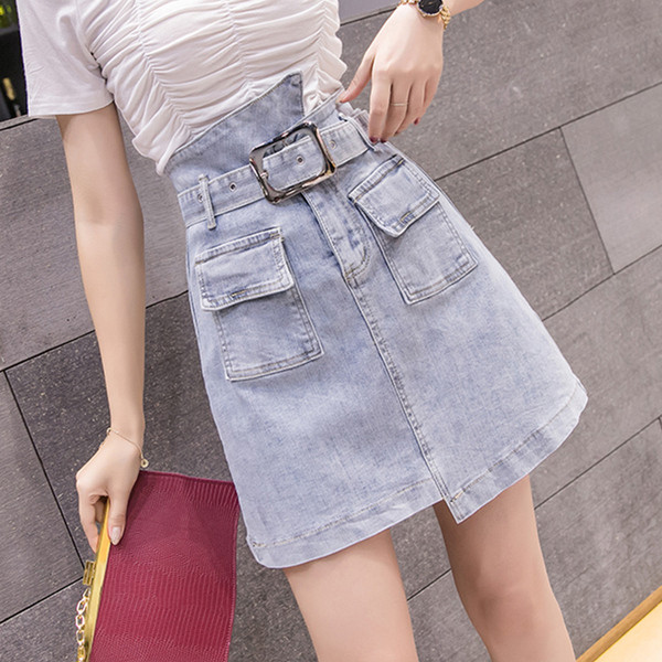 Aktuális női farmer, magas derékkal és övvel