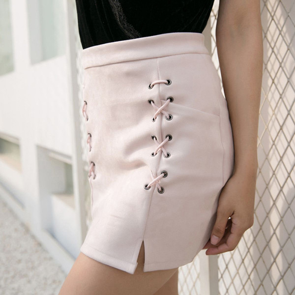 Modern női szoknya keresztkötővel