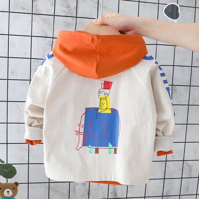 Sárga és fehér rátéttel ellátott, mindennapos gyerekkabát fiúknak