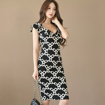 Stílusos női ruha V-nyakú fekete-fehér színben