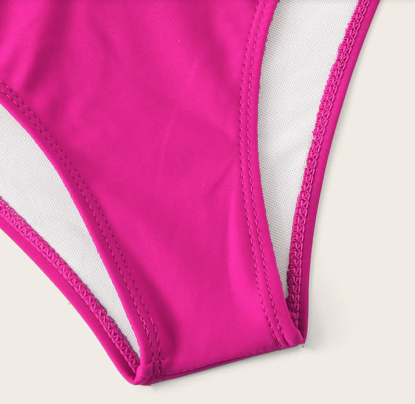 Stílusos női fürdőruha két részből, rózsaszín színben