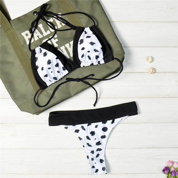 Kétrészes női fürdőruha, fehér színű nyakkendővel