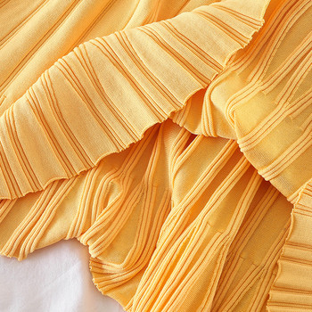 Modern női ruha többféle színben, rugalmas derékkal