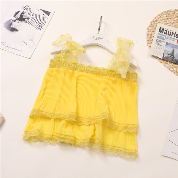 Modern női felső csipkével, többféle színben