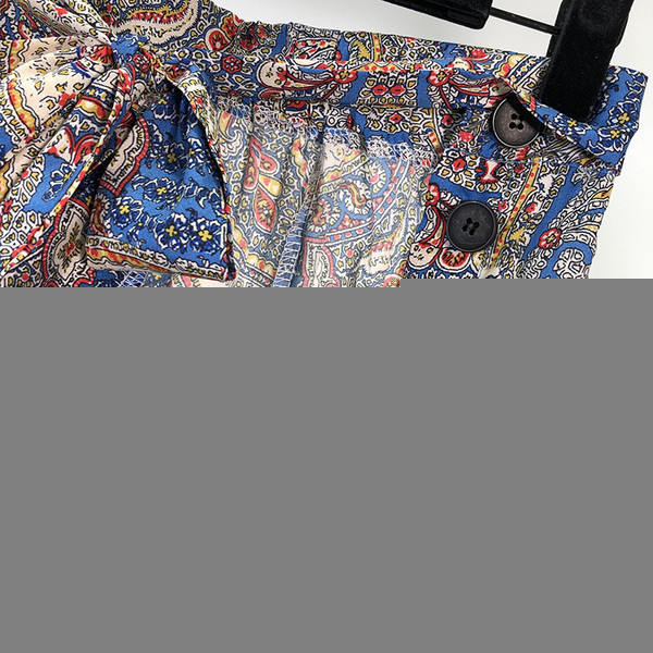 Női hosszú szoknya, derékban gombokkal és megkötővel