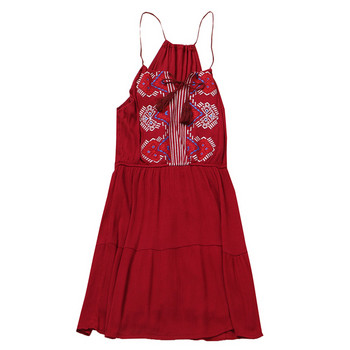 Nyári női ruha hímzéssel, vékony pántokkal