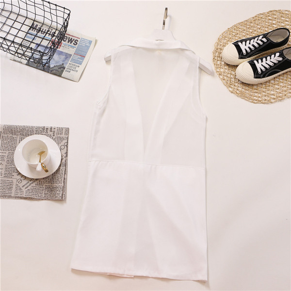 Stílusos női mellény V-nyakkal, fekete-fehér színben