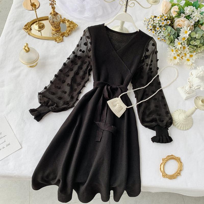 Vékony kötésből készült őszi női ruha, átlátszó ujjakkal több színben