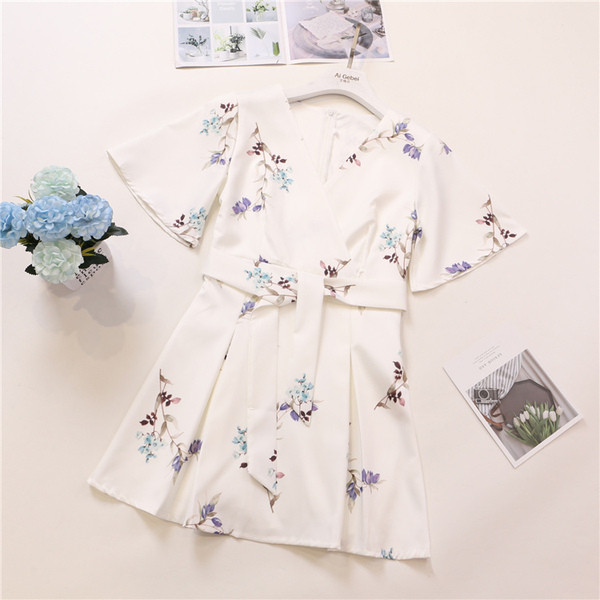 Rövid ujjú, virágmintás női ruha három színben