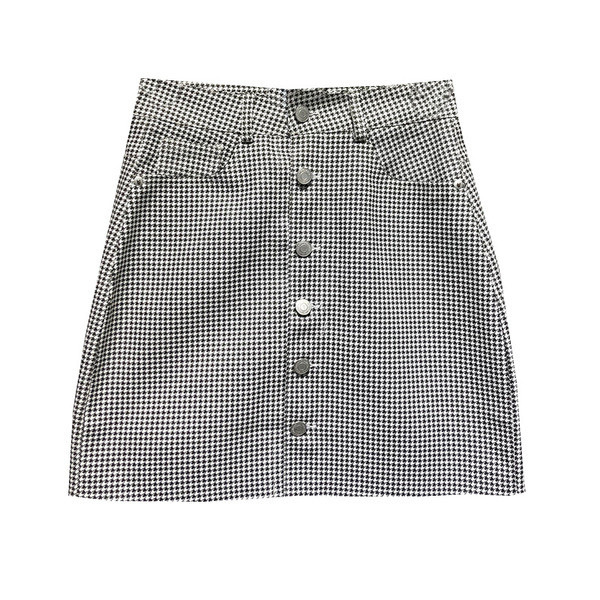 Kockás rövid szoknya gombokkal és zsebekkel