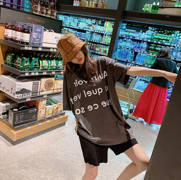 Alkalmi női rövidnadrág több színben