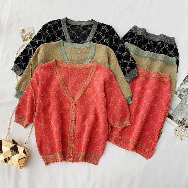 Kétrészes női szett fekete, piros és barna színben