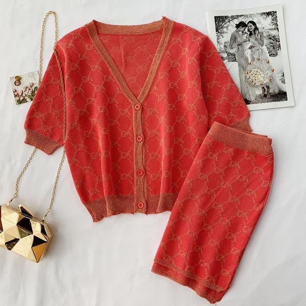 Kétrészes női szett fekete, piros és barna színben