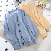 Női kardigán zsebekkel és V-nyakú több színben